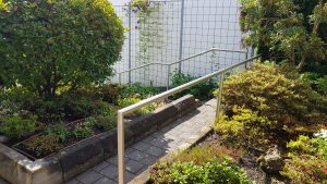 Montage eines Edelstahl-Handlauf