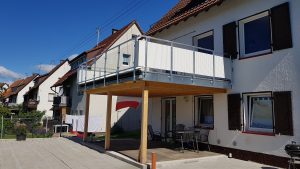 Fertigung und Montage von Stahlgeländer feuerverzinkt
